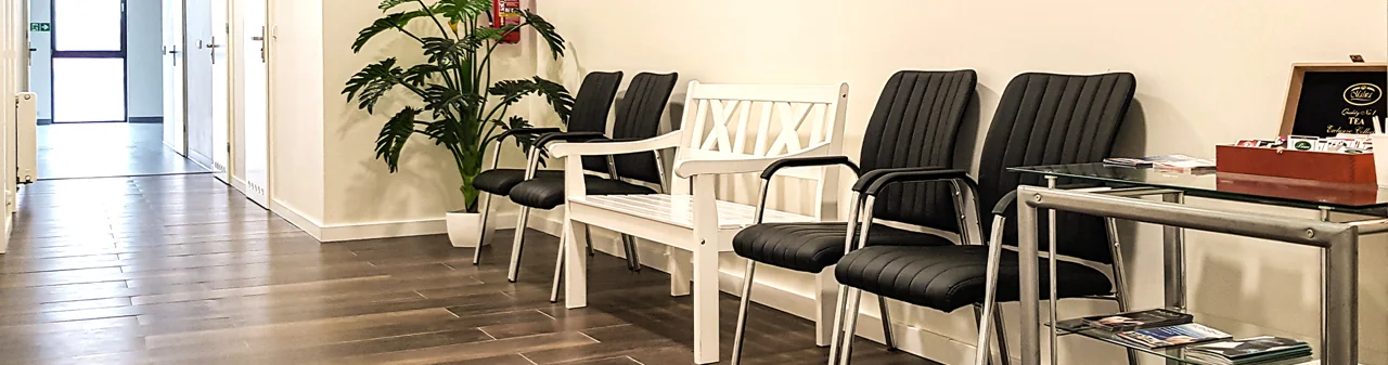Wnętrze i poczekalnia Centrum Fizjoterapii Rehabu